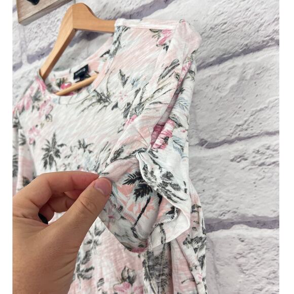Torrid Womens M (00) Tropical Coastal Resortwear Bloomcore Floral Palm Print Tee - Picture 5 of 9